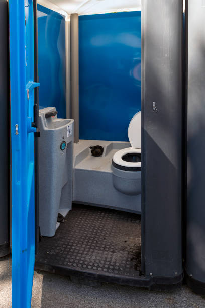 Best Construction site porta potty rental  in Englewood, OH